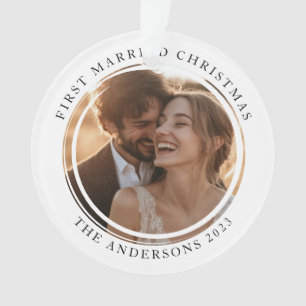 Ornamento Foto personalizada de Natal casada pela primeira v
