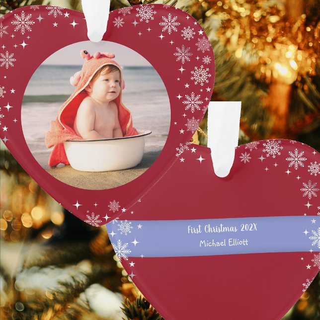 Ornamento Foto Primeiro Natal Menino Bonito Coração Vermelho (Elegant Cute Modern My First Christmas Baby Personalized Name Year 1 Photo Snowflakes Heart-Shaped)