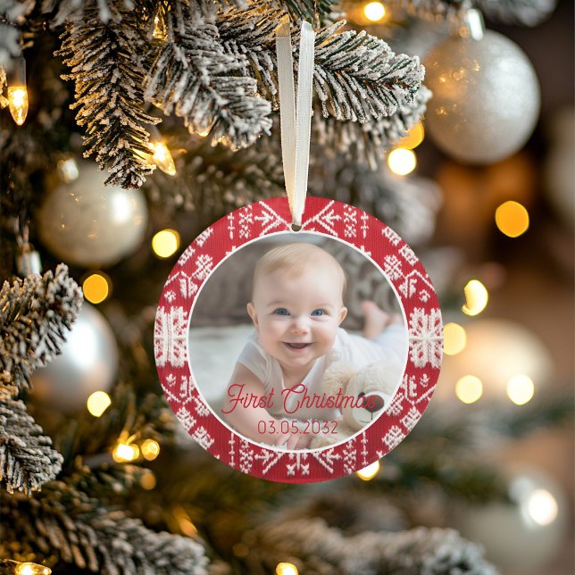 Ornamento Foto Primeiro Padrão Clássico De Natal (Cute Baby's First Christmas holiday photo ornament features a rustic pattern in classic, traditional)