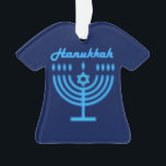 Ornamento Hanukkiah Happy Hanukkah Holiday Menorah<br><div class="desc">Símbolo Hanukkiah. Feliz Festa de Hanukkah Feriado Judeu Menorah Azul. Decoração de Feriado Judeu Chanukkah com o símbolo decorativo tradicional de Chanuka - Marinho Blue color hanukkiah menorah, candelabro com velas, estrela de David e ilustração azul neon brilhante. Festa de Chanucá das Luzes Decoração do Evento. Jerusalém, Israel. Home >...</div>