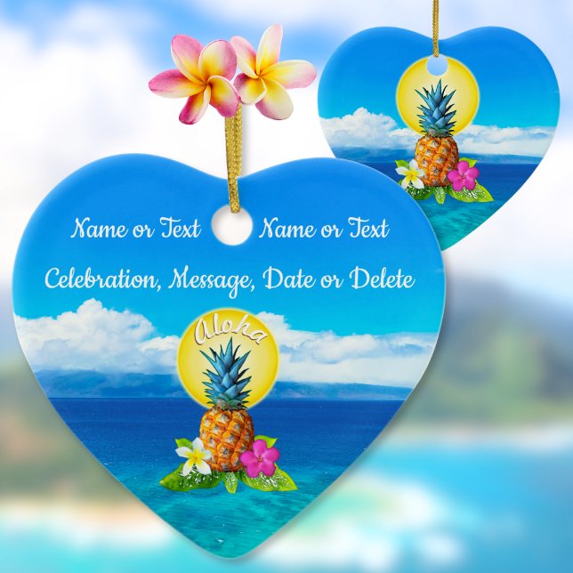 Ornamento havaianos com nomes do casal, data (Hawaiian Christmas Ornaments. Hawaii Ornaments. Hawaiian Christmas Gifts. Tropical Pineapple Gifts.)