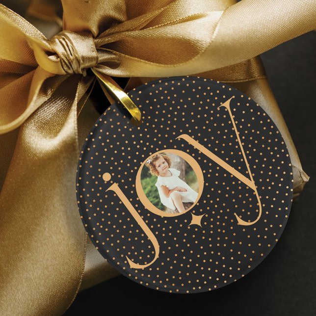 Ornamento Imagem de Bolinhas de Confetti Dourada Elegante (Elegant Gold Confetti Polka Dot Pattern Joy Photo Ornament)