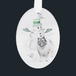 Ornamento Keeshond Christmas Snowman Pinting Art<br><div class="desc">Retrato original de Cachorro Snowman de Natal Keeshond. Especializamo-nos em arte original engraçada e engraçada. Comprar isto para si próprio ou como um presente excelente para os teus amigos de Keeshond. Seja criativo - clique em PERSONALIZAR para adicionar/remover/alterar texto, redimensionar a imagem, alterar as cores ou qualquer outra coisa que...</div>