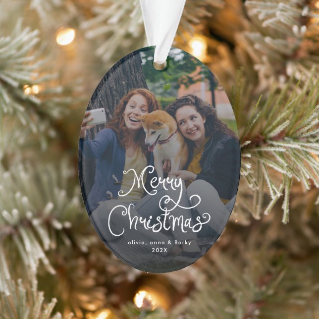 Ornamento Merry Christmas Whimsical Script Family Photo Dog (Árvore)