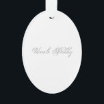 Ornamento Monograma 3d de Letra Mínima<br><div class="desc">Personalize-o com este modelo de produtos fácil de usar. 3d Monograma para um presente personalizado para você ou seus entes queridos. Monogramas e nomes de texto são fáceis de mudar para atender às suas necessidades. Adicione uma cor de fundo ou mude a imagem para se adequar ao seu gosto pessoal....</div>