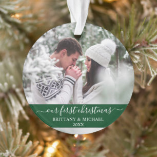 Ornamento Na moda Script do Nosso Primeiro Casal De Natal Ve
