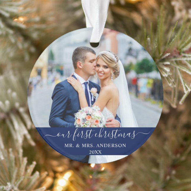 Ornamento Na moda Script do nosso Primeiro Natal Azul (Árvore)