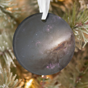 Ornamento Ngc 4258 Em Formação Estelar Intensa.