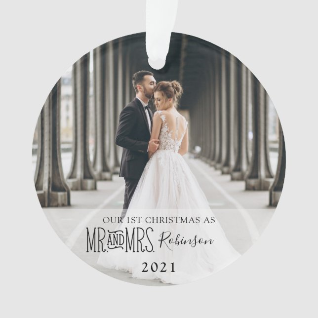 Ornamento Nossa primeira foto de Natal recém-casada (Frente)