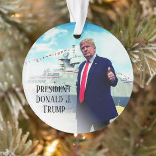 Ornamento O Presidente Donald Trump Atira O Navio Naval