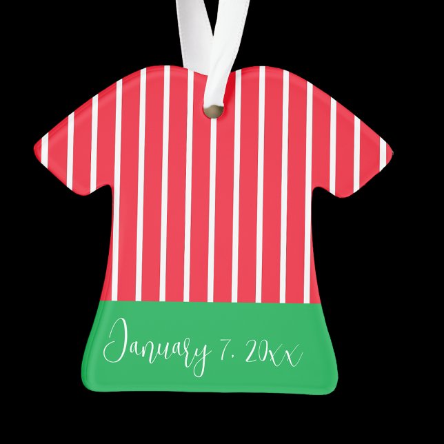 Ornamento O Primeiro Natal do Bebê Vermelho Verde Branco (Criador carregado)