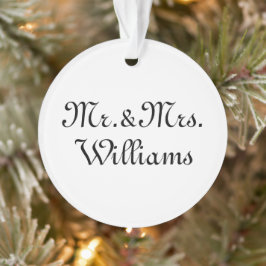 Ornamento Personalize com o sobrenome do casal, Sr. & Sra.