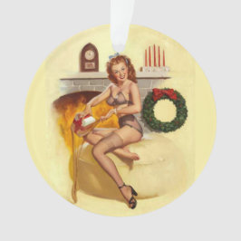 Ornamento Pin Up Girl Christmas perto da Lareira