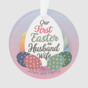 Ornamento Primeira Páscoa personalizada como casal