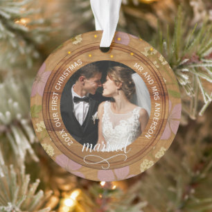 Ornamento Primeiro Natal Casados Casal Floral Madeira Rústic