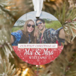 Ornamento Primeiro Natal Como Sr. e Sra. Fotos<br><div class="desc">Personalize com suas fotos,  nome e data favoritos para criar uma memória e um presente exclusivos no primeiro Natal. Uma bela lembrança para celebrar seu primeiro Natal juntos. Projetado por Thisnotme©</div>