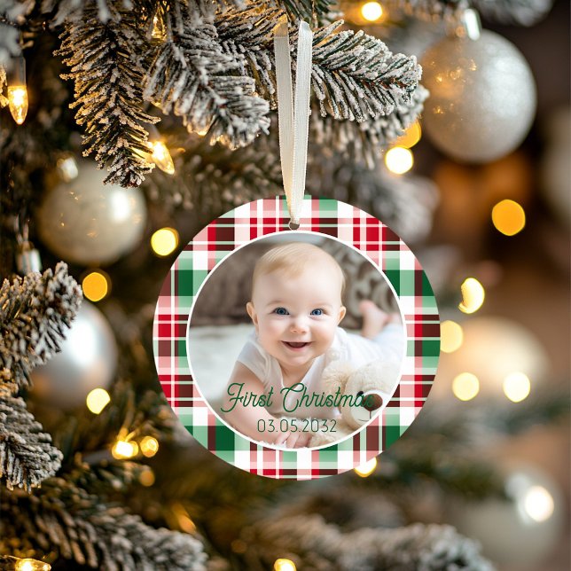 Ornamento Primeiro Padrão Russo Clássico de Script de Natal ( Cute Baby's First Christmas holiday photo ornament, green, red, white, classic rustic.)