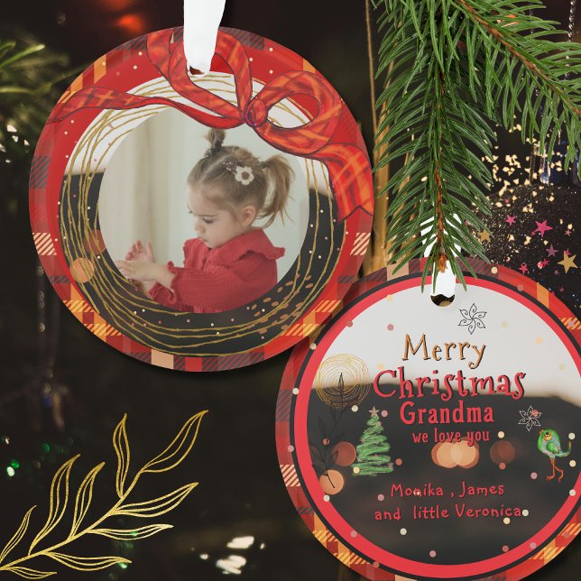 Ornamento Red Plaid Photo Ornament with Hand-Drawn Ribbon (Red Plaid Photo Ornament with Hand-Drawn Ribbon)