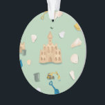 Ornamento Sand Castle Beach House Personalizável<br><div class="desc">Um feriado de verão para se lembrar! Adicione seu texto atrás para um presente verdadeiramente pessoal.</div>