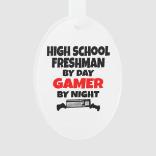 Ornamento Segundo grau Freshman por Day Gamer by Night