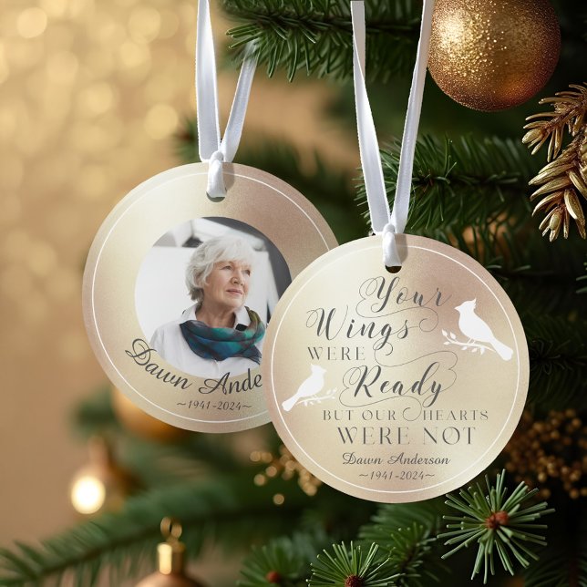 Ornamento Suas Asas Estavam Prontas Para O Cardeal Fotográfi (Criador carregado)