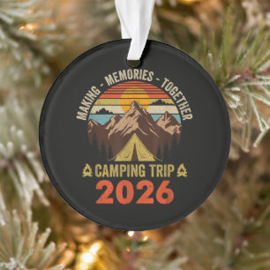 Ornamento Viagem de Acampamento Familiar Retro Sunset 2026 C