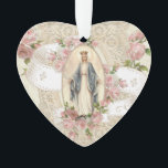 Ornamento Virgem Maria Vintage Rosas Religiosos<br><div class="desc">Esta é uma cerâmica religiosa católica tradicional de dupla face da Virgem Abençoada Maria, Nossa Senhora de Graça, com design de renda e rosas rosa. No verso há um belo crucifixo dourado com rendas, rosas e modelo para um nome ou outro texto. Uma fita torna fácil exibir essa fantástica manutenção....</div>