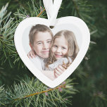Ornamento Vovó Vovô Foto Natal<br><div class="desc">Bonito presente de Enfeites de natal para vovó e vovô. Na frente, sua foto preenche um quadro em forma de coração. Ao contrário, você pode personalizar a expressão para "Eu te amo" ou "Nós te amamos", e personalizar se eles são chamados de "vovó e vovô", "vovó e vovô", "mamã e...</div>