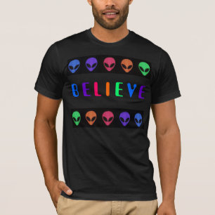 Os ALIENS ACREDITAM - a camisa multicolorido