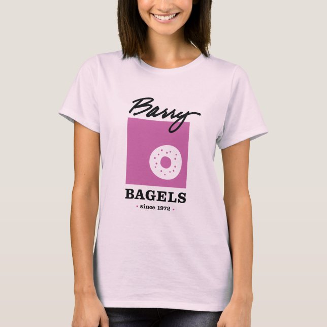 Os Bagels de Barry competem para a camisa #1 da (Frente)