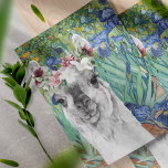 Os irlandeses de Van Gogh e o Rico Llama - Livro B<br><div class="desc">A bela e artística compilação digital apresenta a pintura de arte Irises Irises de Vincent Van Gogh como pano de fundo para uma adorável lama de aquarela com uma coroa rico de flores.</div>