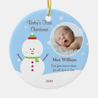 Os primeiros enfeites de natal do bebê