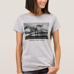 Ouro À Noite Na Camiseta Arthur Ravenel De Escala