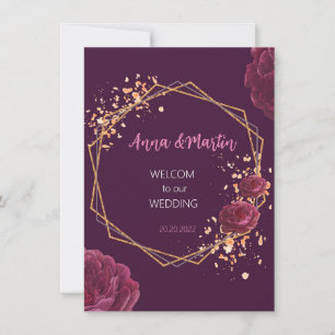 ouro com flores em um burgundy