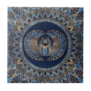 Ouro egípcio do besouro do escaravelho e mármore