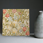 Ouro Lily William Morris Arts Artesanatos Floral<br><div class="desc">William Morris Lily Design. William Morris era um designer de têxteis inglês, artista, escritor e socialista associado à Irmandade Pré-Raphaelita e ao Movimento de Artes e Artesanatos Britânicos. Ele fundou uma empresa de design em parceria com o artista Edward Burne-Jones, e o poeta e artista Dante Gabriel Rossetti. Este belo...</div>