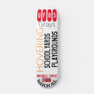 OVNI PAIRANDO CINZAS Skateboard