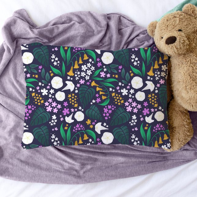 Padrão Botânico Floral do Jardim da Lua Noturna (Moon Garden Floral Pillowcase)