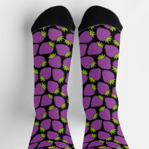 Padrão Caprichoso de Morango no Halloween Roxo