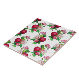 Padrão com rosas vermelhas, brancas e rosadas,