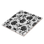 Padrão de Azulejo da Flor Preta e Branca<br><div class="desc">Este azulejo cerâmico sem soldadura apresenta um padrão de flores de vintagem preto e branco. É um sotaque perfeito para sua casa,  especialmente se você aprecia elementos tradicionais em seu banheiro,  cozinha,  lareira ou qualquer quarto onde você queira adicionar um toque de charme inesperado.</div>