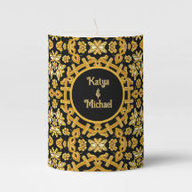 Padrão de Bordado Ornate Tema Dourado com Nomes