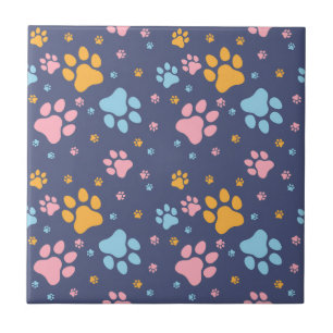 Padrão de Impressões de Patas de Animais Coloridos