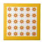 Padrão de Interrupção Laranja e Amarelo do Século<br><div class="desc">design de inspiração moderna do século médio com padrão antigo de estrelas de cor laranja retrógrada em fundo branco, enquadrado em amarelo brilhante. Design simples e limpo moderno. Um design de uma coleção coordenadora. Crie seu próprio padrão personalizado carregando uma nova imagem ou use o botão "mensagem" para entrar em...</div>