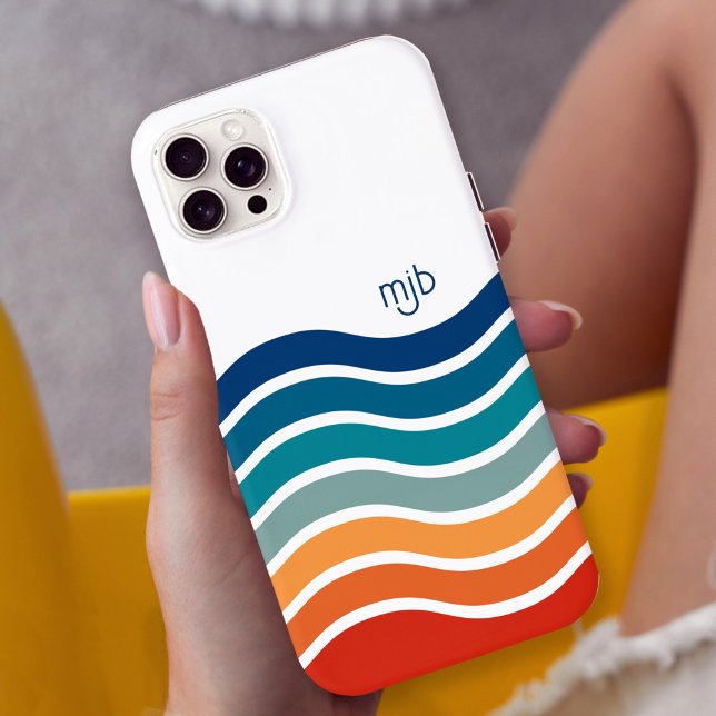 Padrão de Listras Onduladas Coloridas com Monogram (Personalize this bright cheerful retro stripes iPhone case with your monogram initials.)