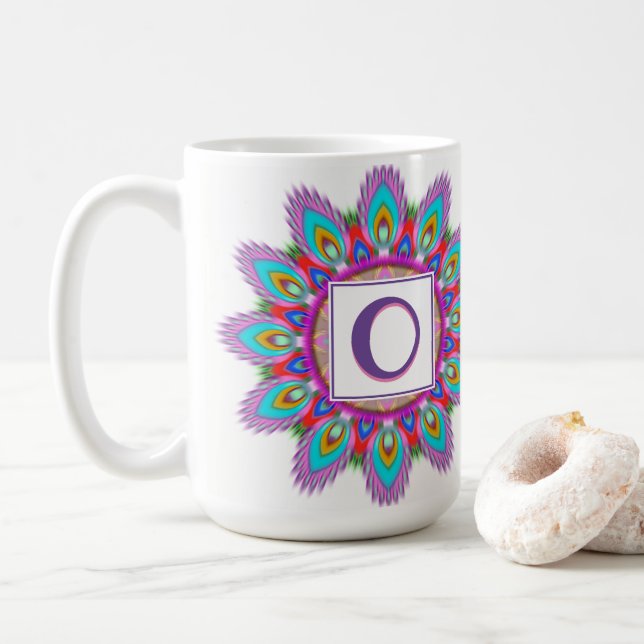 Padrão de mandala inicial personalizado de caneca  (Com Donut)
