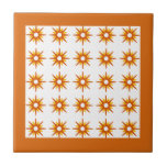 Padrão de Starburst Laranja Moderno do Século médi<br><div class="desc">design de inspiração moderna do século médio com padrão antigo de estrelas de cor laranja retrógrada em fundo branco, enquadrado em laranja brilhante. Design simples e limpo moderno. Crie seu próprio padrão personalizado carregando uma nova imagem ou use o botão "mensagem" para entrar em contato com o designer para obter...</div>