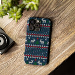 Padrão Faux Knit de Natal Feio<br><div class="desc">Esta capas de iphone festiva é perfeita para adicionar um pouco de alegria de férias ao seu telefone. O retrô Ugly Sweater,  Faux Knit Pattern,  certamente vai levá-lo ao espírito da estação.</div>