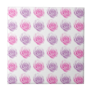 Padrão floral de rosas cor-de-rosa e roxo