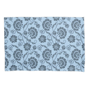 Padrão Floral Elegante em Fundo Azul Claro